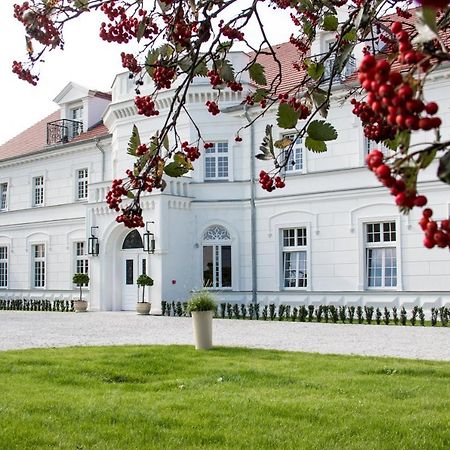 Palac Na Opieszynie Września 外观 照片