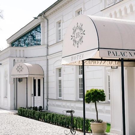 Palac Na Opieszynie Września 外观 照片
